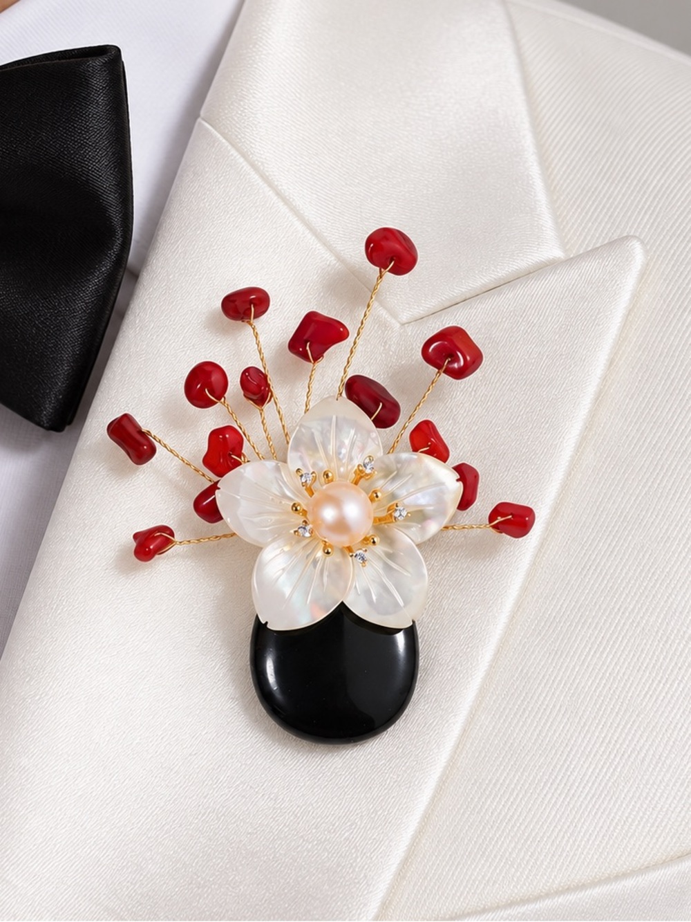 Red White Flower Brooch Pearl Accent Agate 18K Gold Plated Statement Lapel Pin